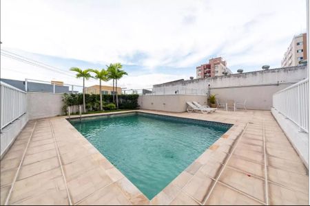 Apartamento à venda com 160m², 2 quartos e 3 vagas Apartamento à venda com 160m², 2 quartos e 3 vagasPiscina