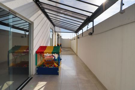 Apartamento à venda com 46m², 2 quartos e 1 vaga Apartamento à venda com 46m², 2 quartos e 1 vagaÁrea comum - Churrasqueira