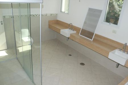 Casa à venda com 258m², 4 quartos e 2 vagas