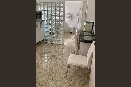 Apartamento à venda com 3 quartos, 230m² em Santa Cecilia, São Paulo