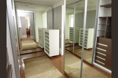 Apartamento à venda com 4 quartos, 300m² em Planalto Paulista, São Paulo