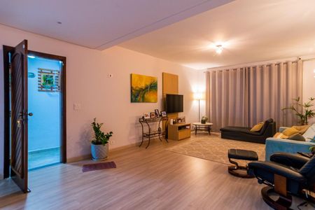 Casa à venda com 3 quartos, 160m² em Vila Romana, São Paulo