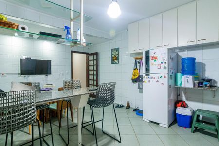 Casa à venda com 160m², 3 quartos e 2 vagas