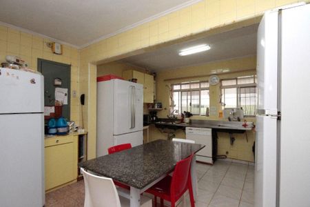 Casa à venda com 350m², 4 quartos e 4 vagas