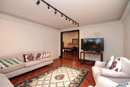 Casa à venda com 4 quartos, 350m² em Pacaembu, São Paulo
