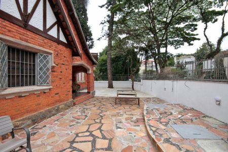 Casa à venda com 350m², 4 quartos e 4 vagas