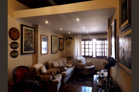 Casa à venda com 2 quartos, 260m² em Indianópolis, São Paulo