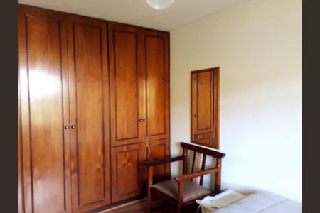 Casa à venda com 260m², 2 quartos e 4 vagas