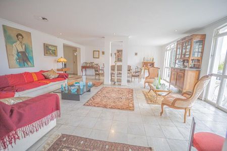 Casa à venda com 350m², 3 quartos e 2 vagas