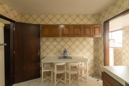 Apartamento para alugar com 222m², 4 quartos e 2 vagasCozinha