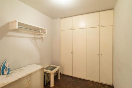Apartamento para alugar com 222m², 4 quartos e 2 vagasQuarto de Serviço