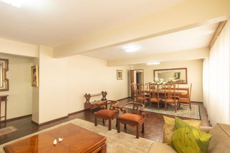 Apartamento para alugar com 222m², 4 quartos e 2 vagasSala