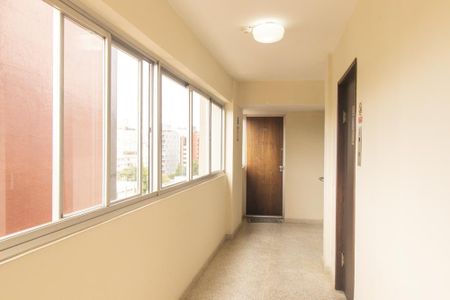 Apartamento para alugar com 222m², 4 quartos e 2 vagasHall