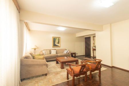 Apartamento para alugar com 222m², 4 quartos e 2 vagasSala