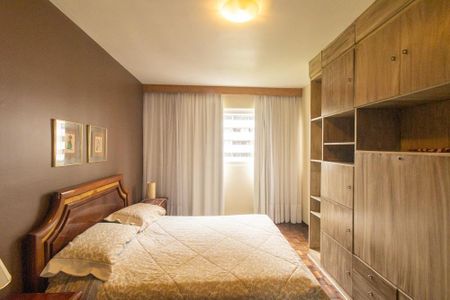 Apartamento para alugar com 222m², 4 quartos e 2 vagasQuarto 2