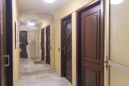 Apartamento para alugar com 222m², 4 quartos e 2 vagasHall