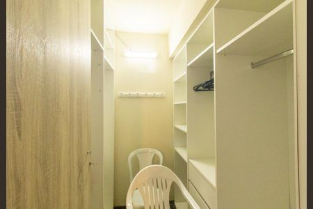 Apartamento para alugar com 222m², 4 quartos e 2 vagasCloset da suíte