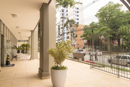 Apartamento para alugar com 222m², 4 quartos e 2 vagasÁrea externa