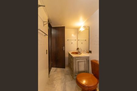 Apartamento para alugar com 222m², 4 quartos e 2 vagasBanheiro da Suite