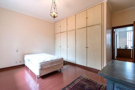 Casa à venda com 560m², 4 quartos e 5 vagas