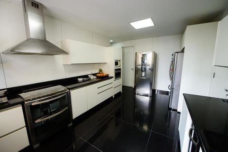 Apartamento à venda com 580m², 4 quartos e 5 vagas