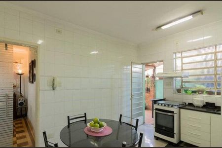Casa à venda com 165m², 3 quartos e 2 vagas