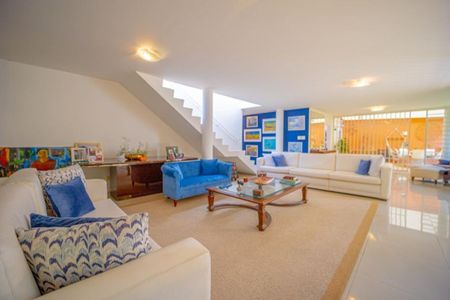 Casa à venda com 800m², 4 quartos e 5 vagas