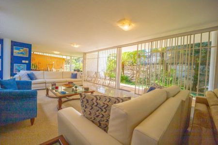 Casa à venda com 800m², 4 quartos e 5 vagas