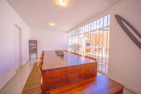 Casa à venda com 800m², 4 quartos e 5 vagas