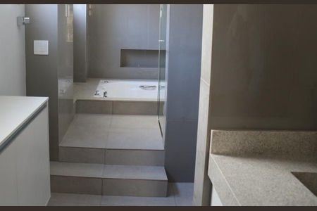Apartamento à venda com 3 quartos, 200m² em Jardim Paulista, São Paulo