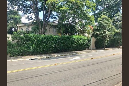 Casa à venda com 900m², 5 quartos e 6 vagas