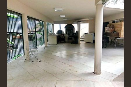 Casa à venda com 900m², 5 quartos e 6 vagas
