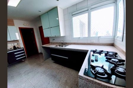 Apartamento à venda com 280m², 4 quartos e 4 vagas