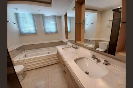 Apartamento à venda com 280m², 4 quartos e 4 vagas