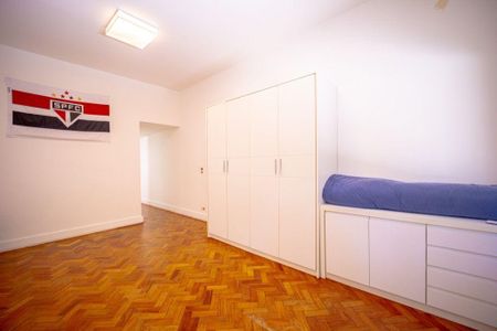 Casa à venda com 3 quartos, 300m² em Pacaembu, São Paulo