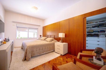 Casa à venda com 300m², 3 quartos e 6 vagas