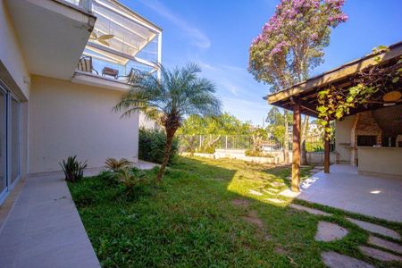 Casa à venda com 300m², 3 quartos e 6 vagas