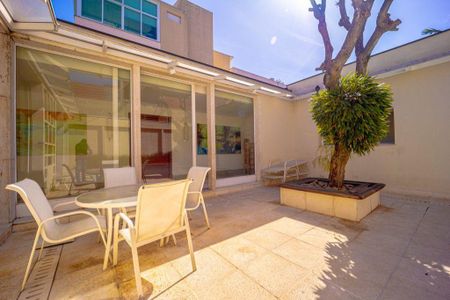 Casa à venda com 300m², 3 quartos e 6 vagas