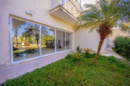 Casa à venda com 300m², 3 quartos e 6 vagas