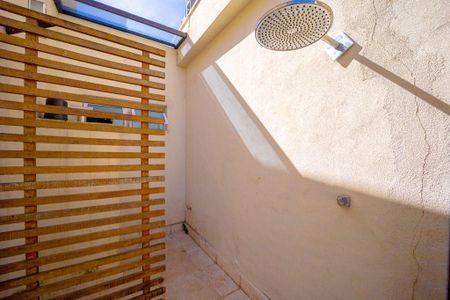 Casa à venda com 300m², 3 quartos e 6 vagas