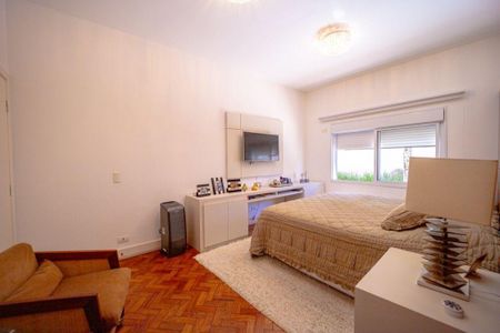 Casa à venda com 300m², 3 quartos e 6 vagas