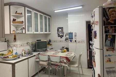 Apartamento à venda com 4 quartos, 180m² em Santa Cecilia, São Paulo