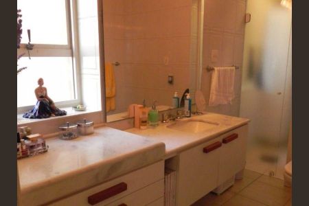 Apartamento à venda com 3 quartos, 275m² em Higienópolis, São Paulo