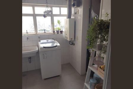 Apartamento à venda com 3 quartos, 132m² em Vila Ipojuca, São Paulo