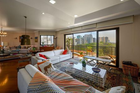 Apartamento à venda com 4 quartos, 455m² em Cerqueira César, São Paulo