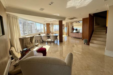 Apartamento à venda com 205m², 3 quartos e 3 vagas