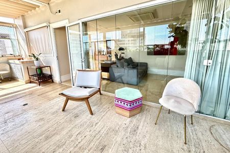 Apartamento à venda com 205m², 3 quartos e 3 vagas