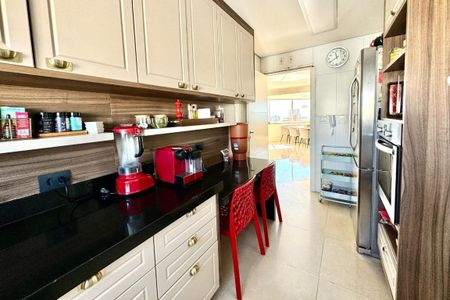 Apartamento à venda com 205m², 3 quartos e 3 vagas