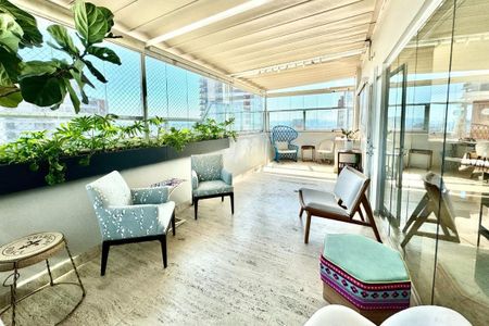Apartamento à venda com 205m², 3 quartos e 3 vagas