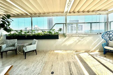 Apartamento à venda com 205m², 3 quartos e 3 vagas